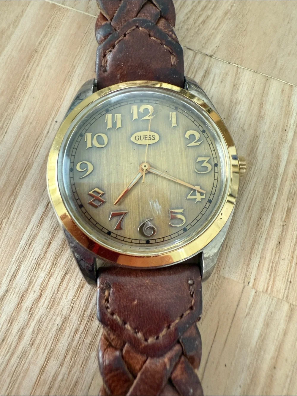 Vintage 90s Guess men’s gold tone brown leather watch NEW BATTERY